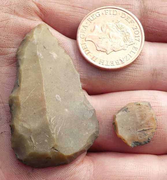 Probable Bronze Age thumbnail scraper.png